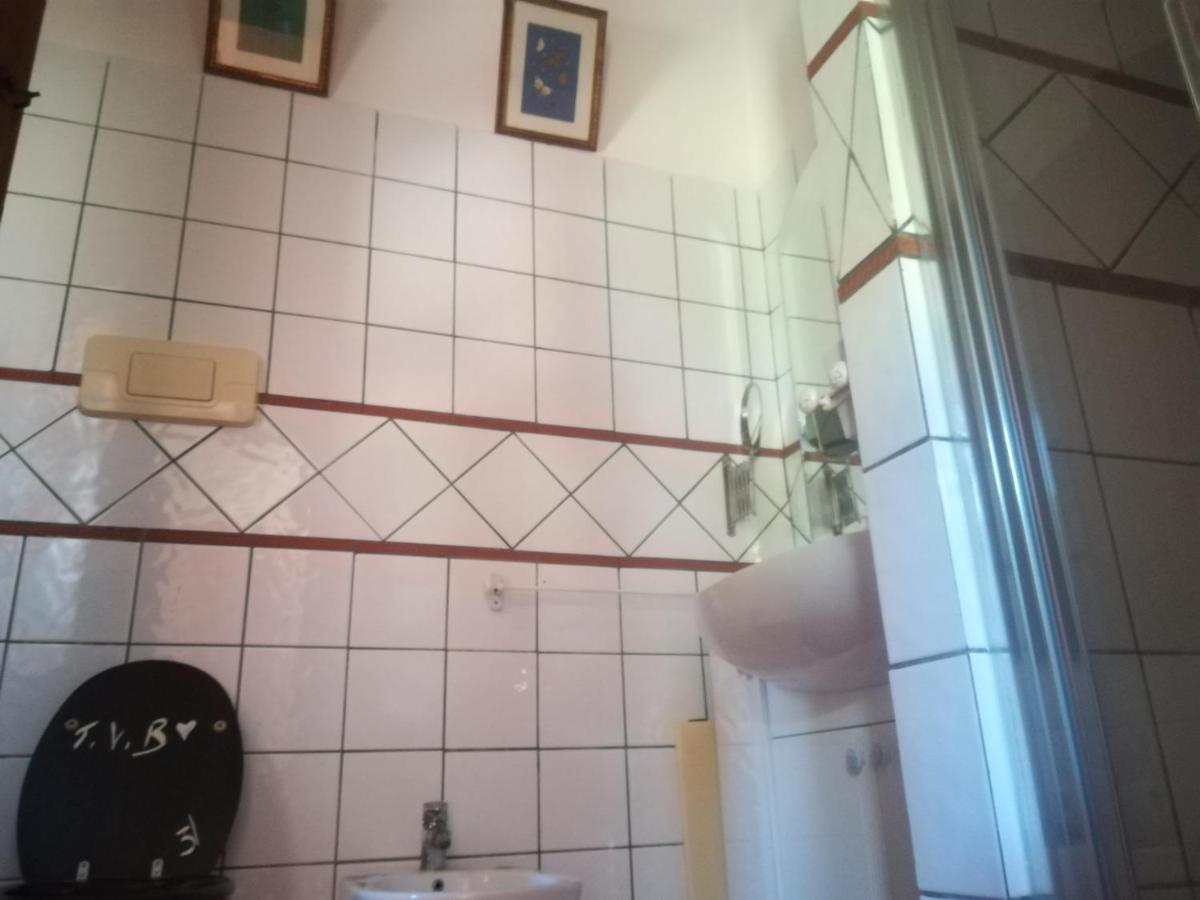 בטיפאליה Villa Le Tre Dame B&B מראה חיצוני תמונה