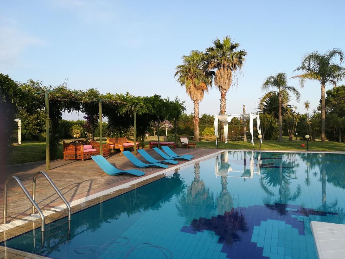 בטיפאליה Villa Le Tre Dame B&B מראה חיצוני תמונה
