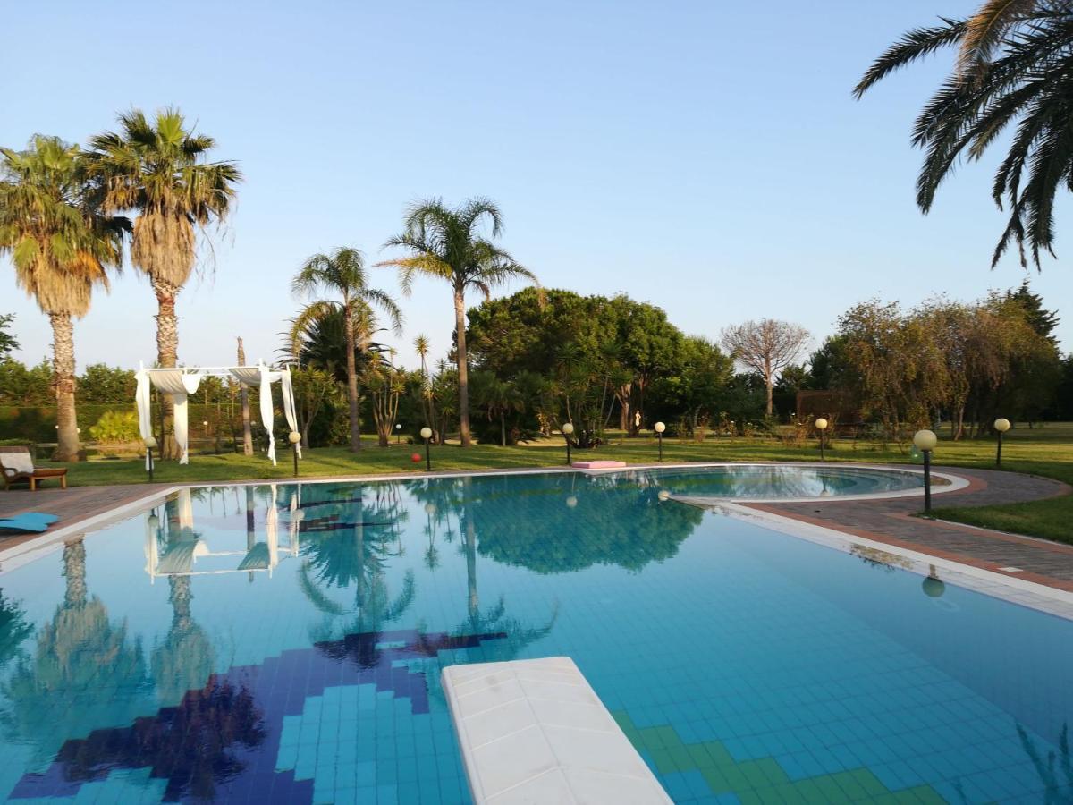 בטיפאליה Villa Le Tre Dame B&B מראה חיצוני תמונה