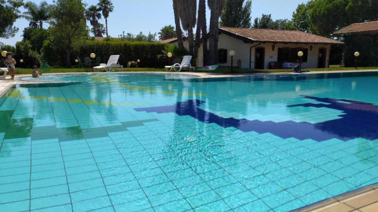 בטיפאליה Villa Le Tre Dame B&B מראה חיצוני תמונה